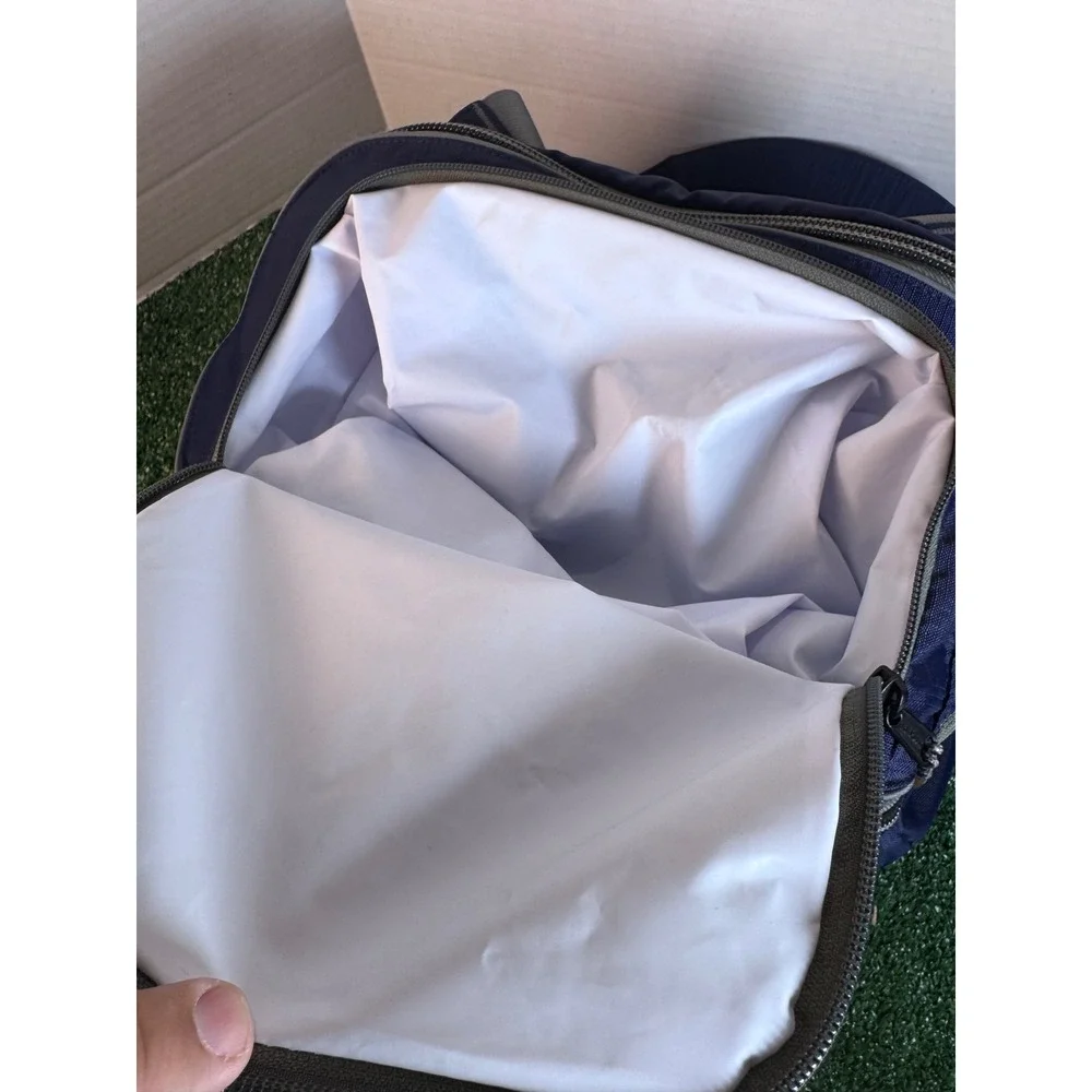 LL Bean Navy Blue Ripstop Nylon Small Duffel Bag Shoulder Strap‎ Insulated Top